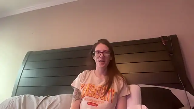 yourstrulylivy69 online show from 02/06/25, 02:48