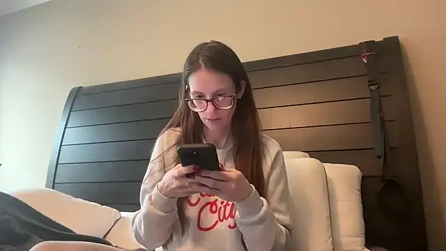 yourstrulylivy69 online show from 02/18/25, 07:09