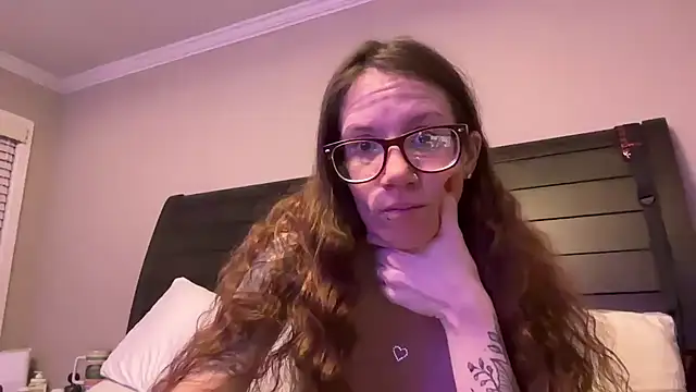 yourstrulylivy69 online show from 02/21/25, 11:33