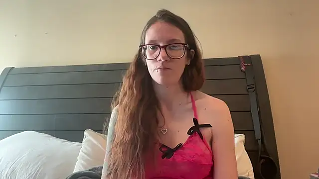 yourstrulylivy69 online show from 02/22/25, 04:30