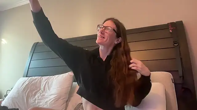 yourstrulylivy69 online show from 02/23/25, 02:46
