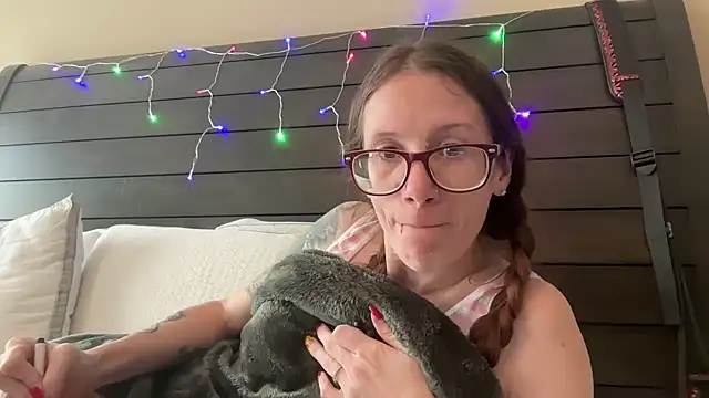 yourstrulylivy69 online show from 02/26/25, 06:21