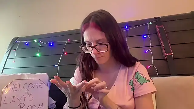 yourstrulylivy69 online show from 03/05/25, 02:56