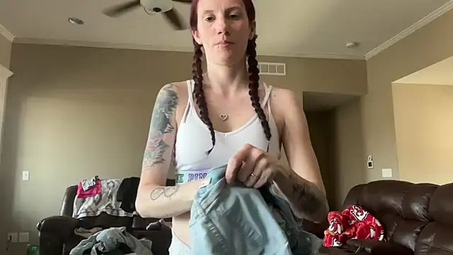 yourstrulylivy69 online show from 03/12/25, 06:22