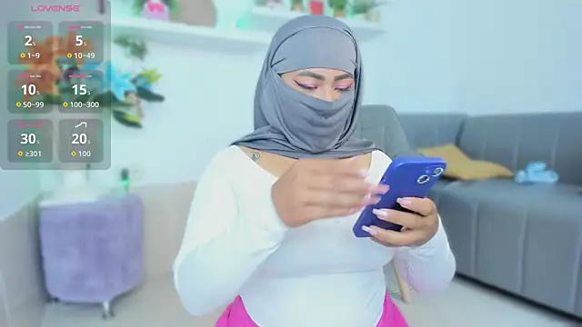 Snapshot of jazmin_anbar chatting on 11/07/25, 06:41 jazmin anbar online show from 11/07/25, 06:41