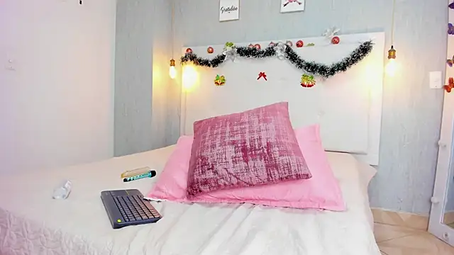 Milaspetite online show from 12/19/24, 11:25