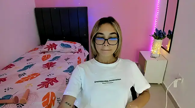 davinacaro online show from 12/12/24, 08:43