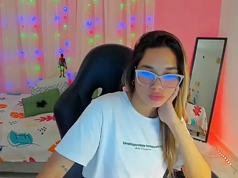 davinacaro online show from 10/20/25, 03:40