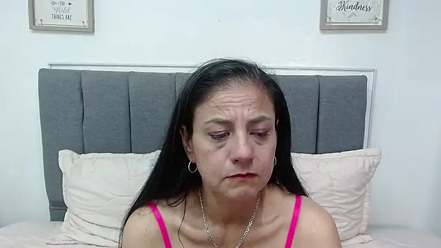 sasi luna online show from 01/28/25, 10:45