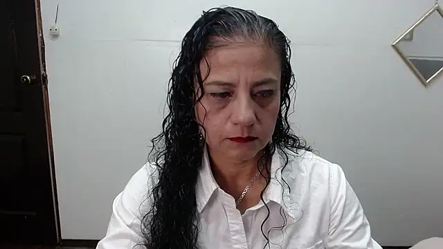 sasi luna online show from 01/31/25, 02:28