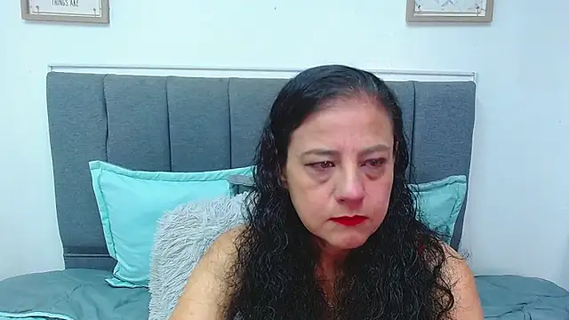 sasi luna online show from 02/06/25, 03:41