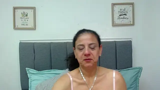 sasi luna online show from 02/07/25, 09:48
