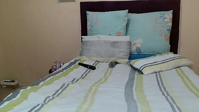 Snapshot of Bbw255 chatting on 11/30/25, 06:39 Bbw255 online show from 11/30/25, 06:39