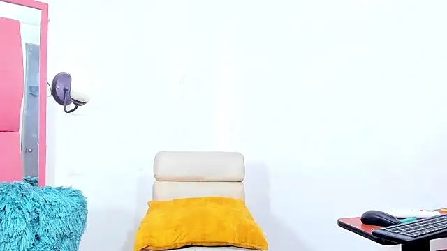 Snapshot of elizabeth_rosa21 chatting on 01/31/25, 12:39 elizabeth rosa21 online show from 01/31/25, 12:39