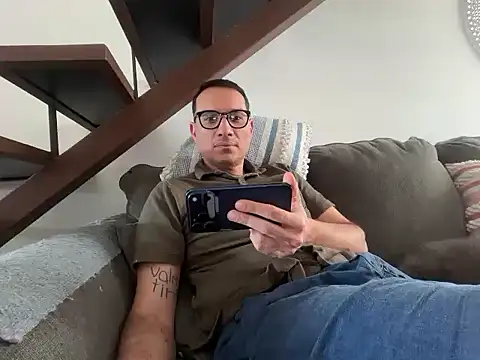 alex ruiz85 online show from 06/05/26, 05:07