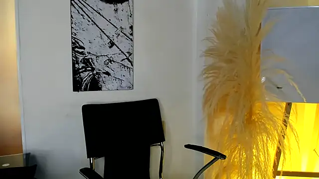 africa holmes online show from 06/17/26, 07:59
