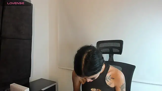 Cassie howard  online show from 01/14/25, 05:19