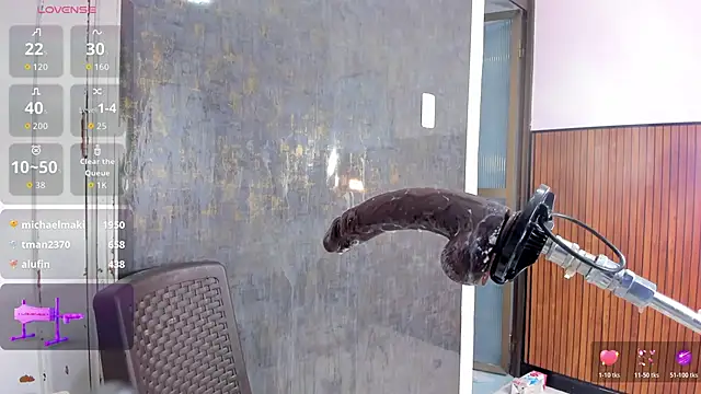 Snapshot of violett_collins_ chatting on 10/29/25, 10:39 violett collins online show from 10/29/25, 10:39