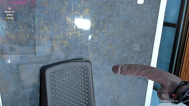 Snapshot of violett_collins_ chatting on 11/05/25, 04:23 violett collins online show from 11/05/25, 04:23