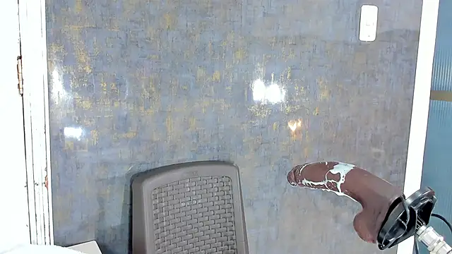 Snapshot of violett_collins_ chatting on 11/07/25, 03:17 violett collins online show from 11/07/25, 03:17