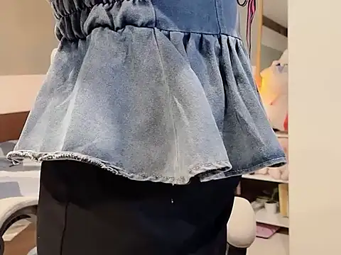 Eva-Public online show from 02/20/25, 04:14