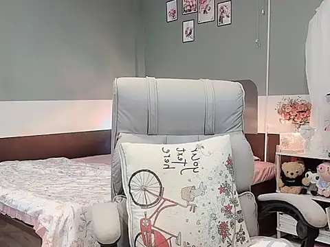 Eva-Public online show from 03/19/25, 04:47