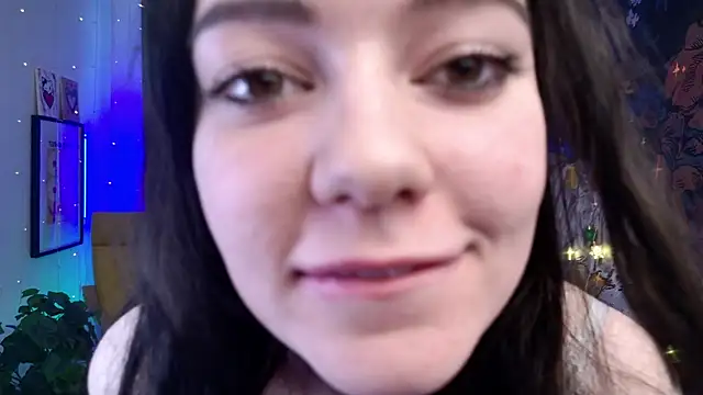 Snapshot of Lana__Cute_ chatting on 12/15/24, 09:35 Lana Cute online show from 12/15/24, 09:35