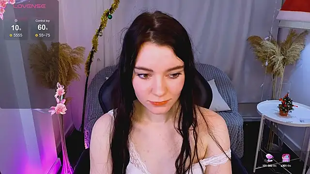 Snapshot of Lana__Cute_ chatting on 12/27/24, 03:26 Lana Cute online show from 12/27/24, 03:26