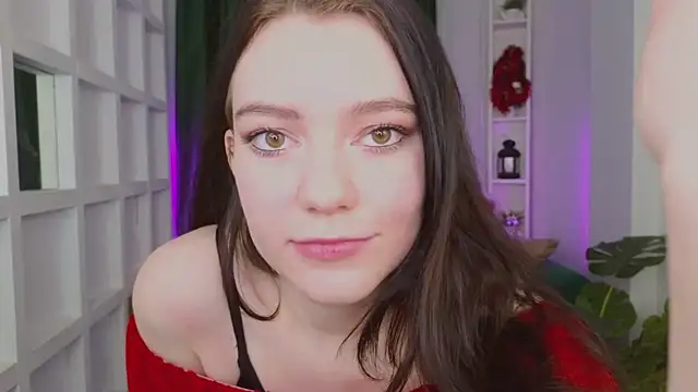 Snapshot of Lana__Cute_ chatting on 12/30/24, 12:31 Lana Cute online show from 12/30/24, 12:31