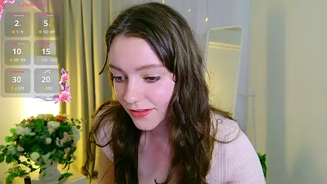Lana  Cute  online show from 06/07/26, 04:00