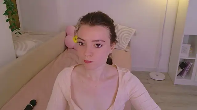 Lana  Cute  online show from 07/13/26, 02:20