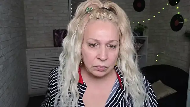 Penelope Pinky online show from 01/10/25, 02:13