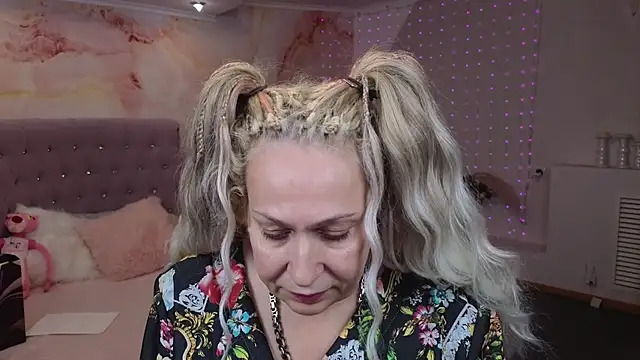 Penelope Pinky online show from 01/15/25, 02:13