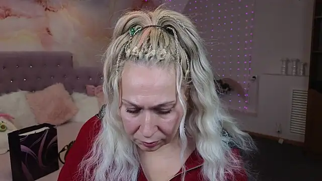 Penelope Pinky online show from 01/16/25, 02:41