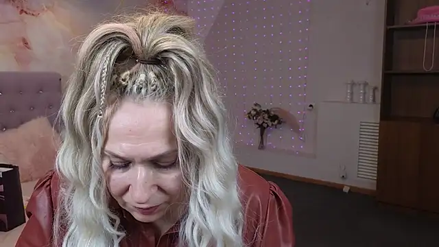 Penelope Pinky online show from 01/17/25, 08:44