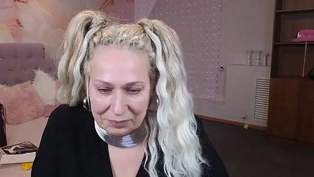 Penelope Pinky online show from 01/22/25, 08:06