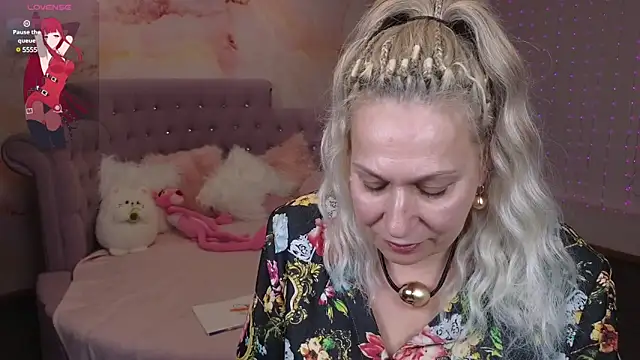 Penelope Pinky online show from 02/02/25, 08:41