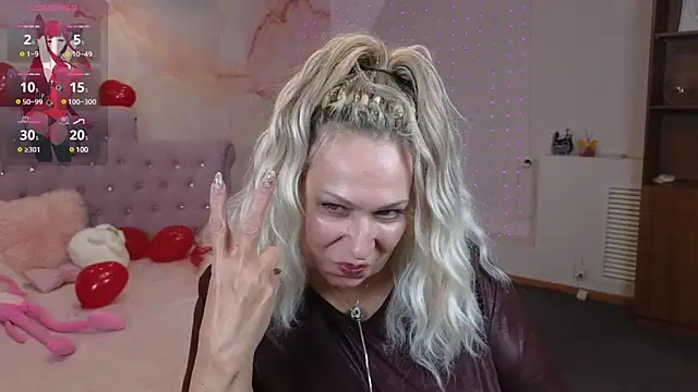 Penelope Pinky online show from 02/13/25, 08:24