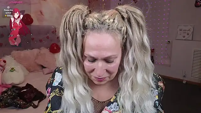 Penelope Pinky online show from 02/14/25, 02:33