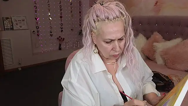 Penelope Pinky online show from 03/02/25, 05:36