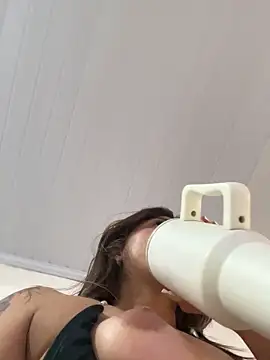 Snapshot of Nicollygriu chatting on 12/01/25, 08:36 Nicollygriu online show from 12/01/25, 08:36