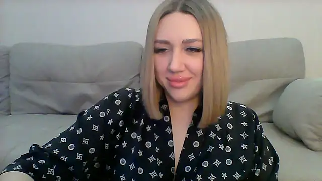 VickyLove047 online show from 01/04/25, 06:30