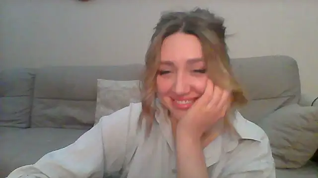 VickyLove047 online show from 02/03/25, 08:24