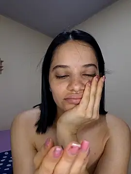 Snapshot of franchezkavegaaa chatting on 11/11/25, 12:05 franchezkavegaaa online show from 11/11/25, 12:05