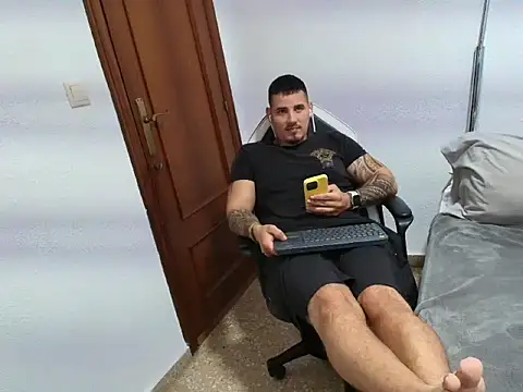 Snapshot of Geishastudios chatting on 10/22/25, 08:58 Geishastudios online show from 10/22/25, 08:58