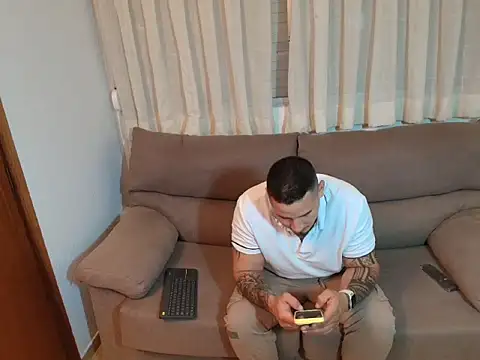 Snapshot of Geishastudios chatting on 10/30/25, 09:26 Geishastudios online show from 10/30/25, 09:26