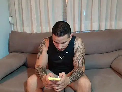 Snapshot of Geishastudios chatting on 11/16/25, 08:31 Geishastudios online show from 11/16/25, 08:31