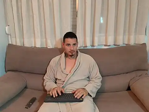 Snapshot of Geishastudios chatting on 11/18/25, 07:13 Geishastudios online show from 11/18/25, 07:13