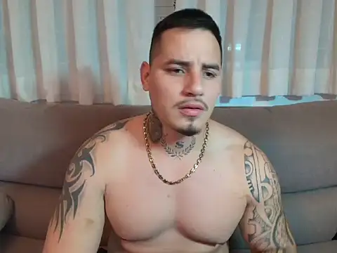 Snapshot of Geishastudios chatting on 11/25/25, 09:31 Geishastudios online show from 11/25/25, 09:31