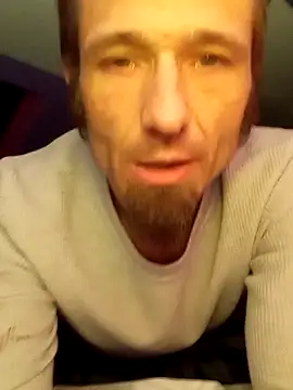 Snapshot of Auntiestoy chatting on 11/09/25, 08:01 Auntiestoy online show from 11/09/25, 08:01